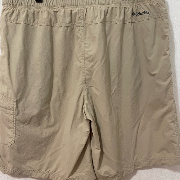 Columbia Men’s Cargo Shorts XXL Tan - Picture 6 of 8